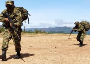 Ocho militares mueren en accidente de helicóptero en Colombia