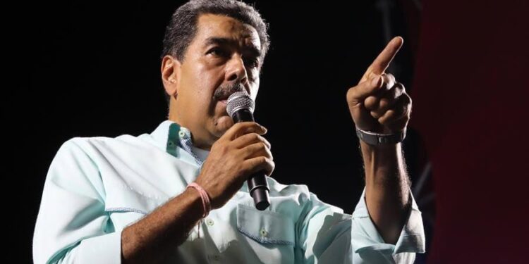 Nicolás Maduro afirma que se juramentará como presidente el 10 de enero «como manda la Constitución»