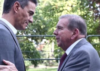 Pedro Sánchez se reunió con Edmundo González en el Palacio de la Moncloa