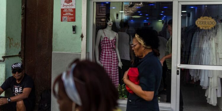 si quieren ganar dinero, apoyen al régimen