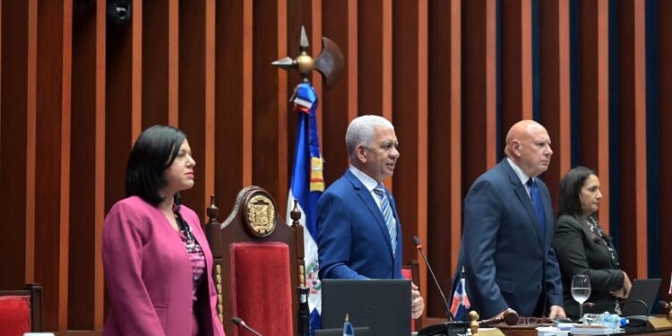 Senado de República Dominicana insta al Gobierno a reconocer a Edmundo González como presidente electo