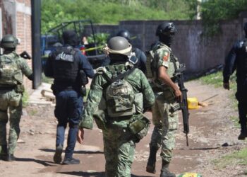 López Obrador culpa a EEUU de violencia narco en Sinaloa tras captura de capo