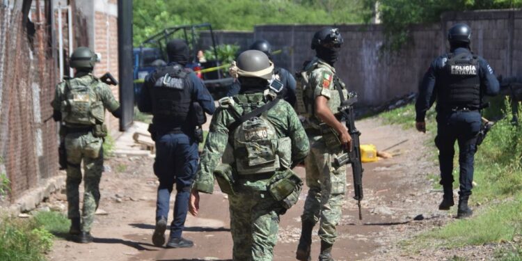 López Obrador culpa a EEUU de violencia narco en Sinaloa tras captura de capo