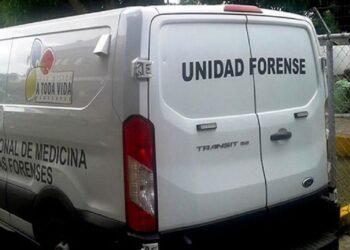 Una niña de 4 años perdió la vida en un incendio en su hogar, mientras su abuela y hermanito resultaron heridos. El padre se encontraba en una «reunión social» en el momento del trágico suceso