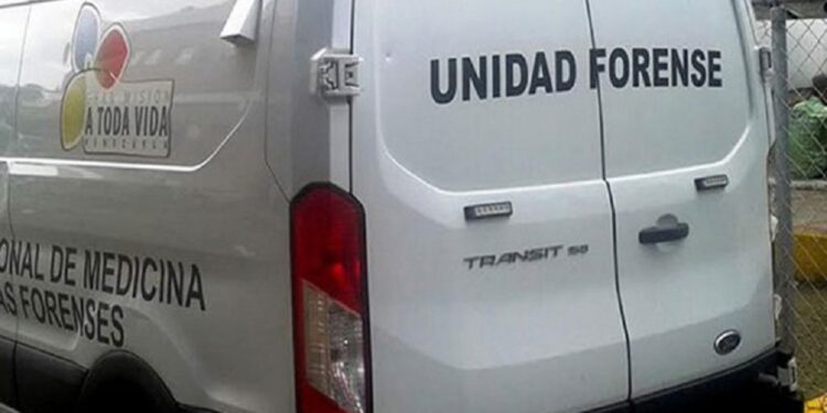 Una niña de 4 años perdió la vida en un incendio en su hogar, mientras su abuela y hermanito resultaron heridos. El padre se encontraba en una «reunión social» en el momento del trágico suceso