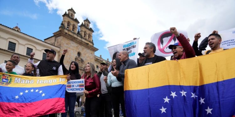 HRW solicita a Colombia que agilice trámites de refugio para venezolanos perseguidos tras elecciones