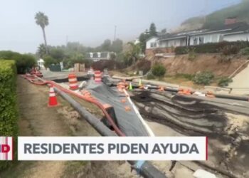 Deslaves convierten área de Los Ángeles en zona de desastre