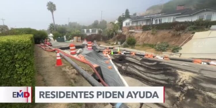 Deslaves convierten área de Los Ángeles en zona de desastre