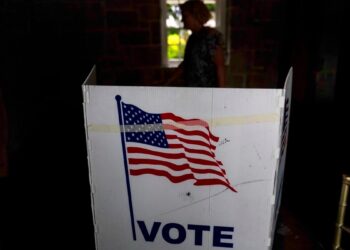 El FBI arresta a dos personas bajo sospecha de planificar un ataque durante las elecciones en EEUU