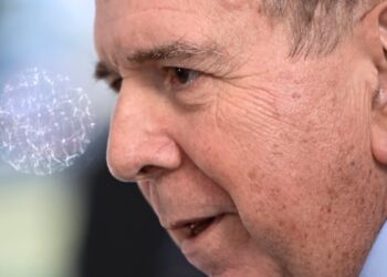 González Urrutia dice que su exilio es “sólo temporal”. Y más.