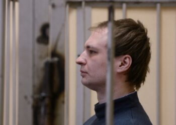 Un estadounidense de 72 años fue condenado el lunes a casi siete años de prisión en una corte rusa por combatir como mercenario en Ucrania