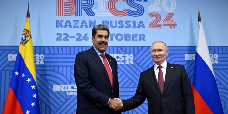 El presidente de Venezuela se reunió en Rusia con Vladimir Putin