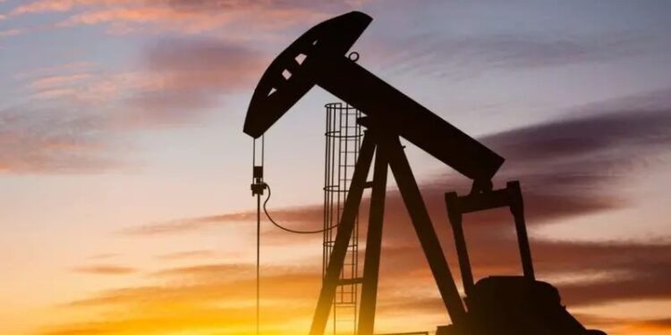 Precio del crudo se dispara ante riesgo de que Israel ataque instalaciones petroleras en Irán