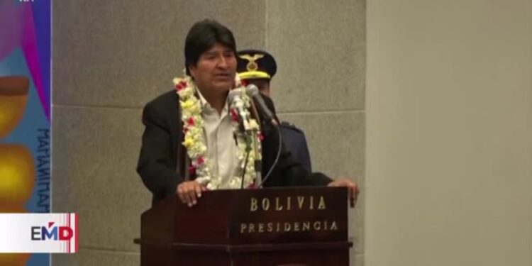 Bloqueos y desabastecimiento de combustible agravan la situación en Bolivia