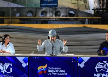 Presidente Maduro asegura que la paz política ha permitido el crecimiento económico