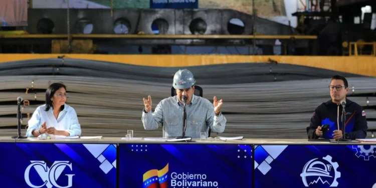 Presidente Maduro asegura que la paz política ha permitido el crecimiento económico