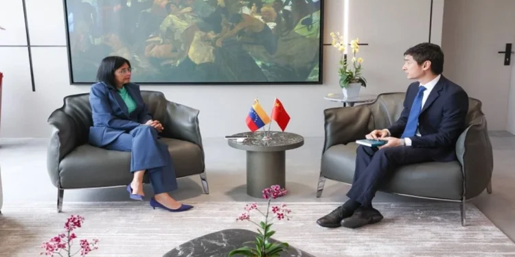 Venezuela y China revisan agenda económica conjunta