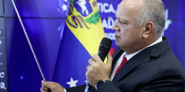 Ministro Cabello: EEUU a través de la CIA y la DEA con ayuda de Iván Simonovis envía armas a Venezuela