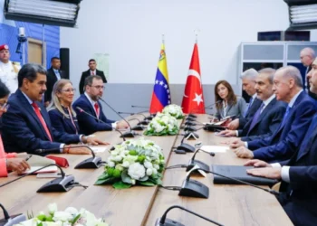 Presidentes de Venezuela y Türkiye estrechan lazos de cooperación en Cumbre BRICS