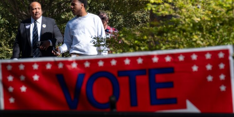comienza la votación anticipada, Trump y Kamala buscan el apoyo latino