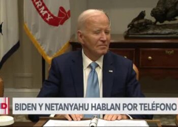 Biden llama a Netanyahu mientras Israel estudia respuesta a Irán