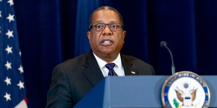 EEUU celebra excarcelación de periodista que denunció corrupción de ex presidente de Guatemala