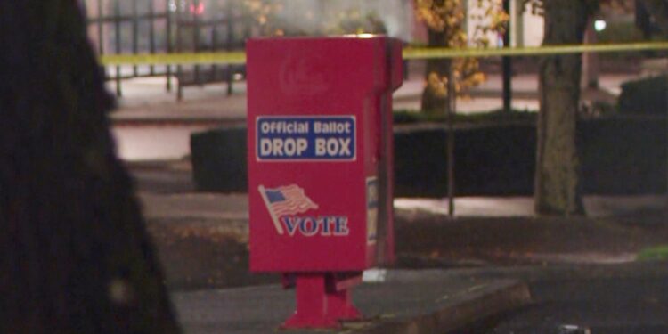 incendios en buzones electorales de Oregón y Washington están relacionados