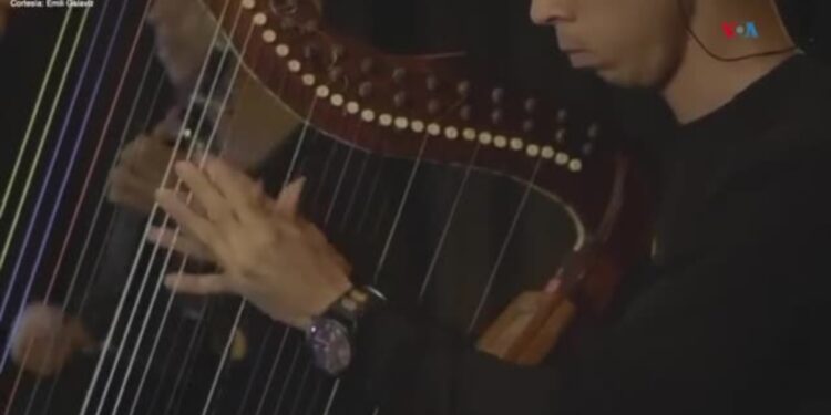 Emily Galaviz da a conocer el joropo venezolano