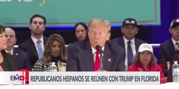 Trump se reúne con republicanos hispanos en Miami