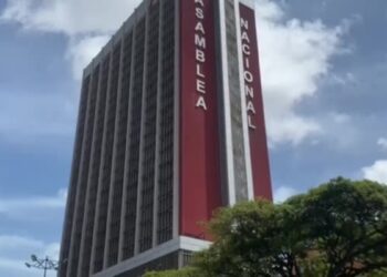 Parlamento venezolano inicia revisión de leyes electorales sin participación de Plataforma Unitaria