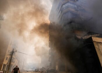 Israel acumula nuevos frentes en un conflicto que se extiende por Oriente Medio y en el que Irán se sitúa en el punto de mira