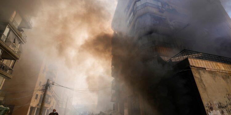 Israel acumula nuevos frentes en un conflicto que se extiende por Oriente Medio y en el que Irán se sitúa en el punto de mira