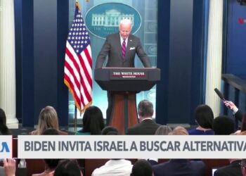 Presidente Biden sugiere a Israel “no atacar” pozos petroleros de Irán