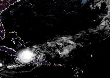 La tormenta tropical Oscar lleva fuertes vientos y lluvias al este de Cuba