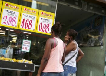 Crecimiento de América Latina y el Caribe se desacelerará al 1,9 % en 2024, dice el Banco Mundial