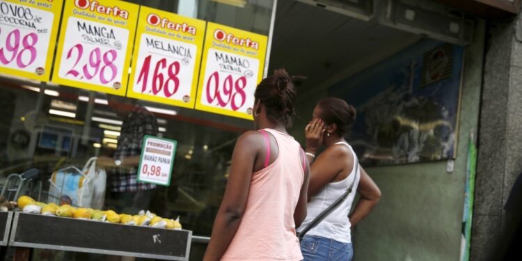 Crecimiento de América Latina y el Caribe se desacelerará al 1,9 % en 2024, dice el Banco Mundial