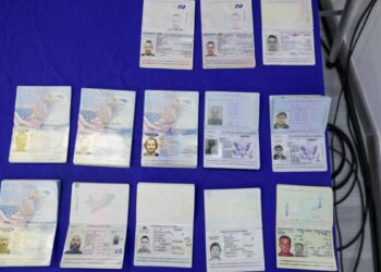 Gobierno de Venezuela revela que detiene a otros tres estadounidenses