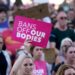 El aborto es el tema electoral que más preocupa a mujeres estadounidenses menores de 30 años