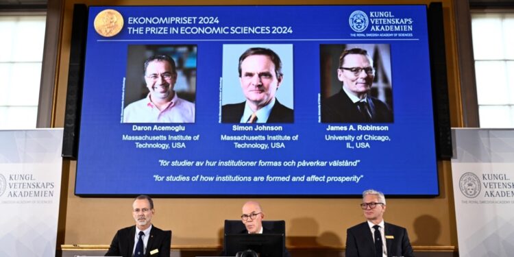 Tres expertos ganan el Nobel de Economía por investigar las diferencias de prosperidad entre países
