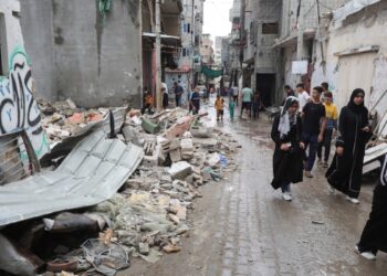 Bombardeos israelíes causan al menos 21 muertos en Gaza