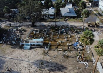 EE.UU: Llegan suministros a poblaciones aisladas por Helene