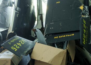 El jefe de la diplomacia estadounidense urge poner fin al conflicto en Medio Oriente, mientras Israel bombardea la histórica ciudad de Tiro