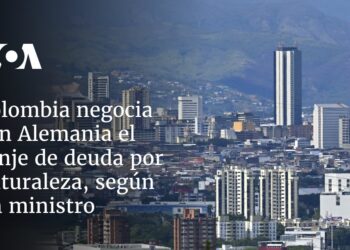 Colombia negocia con Alemania el canje de deuda por naturaleza, según ministro