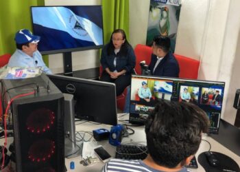 Urge coordinar acciones para proteger a periodistas en el exilio