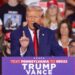 Trump arremete contra Harris y presentadoras de TV durante acto de campaña en Pensilvania
