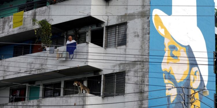 Organizaciones de DDHH en El Salvador piden verificación del trato de los detenidos en el régimen especial