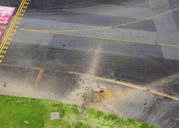 Una bomba de la II Guerra Mundial estalla en un aeropuerto japonés sin causar heridos