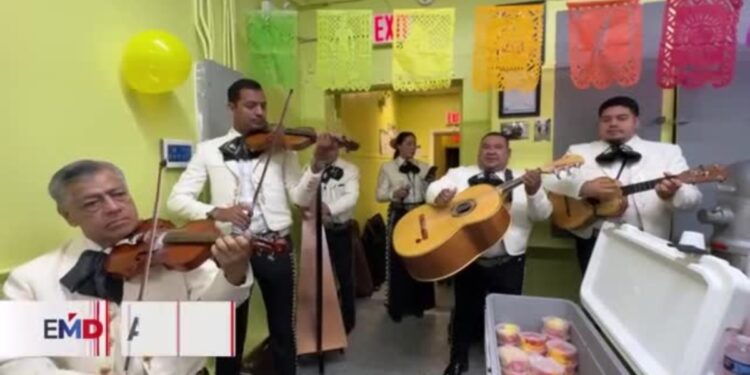 Vendedores ambulantes abren cocina comunitaria en Chicago