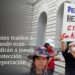 Inmigrantes traídos a EEUU cuando eran niños pedirán a jueces avalar protección contra deportación