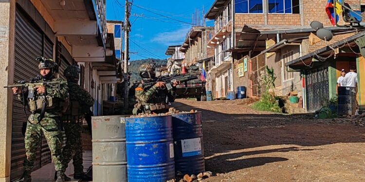 Matan a un soldado colombiano y hieren a otro en ataque atribuido al ELN
